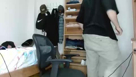 Sebas online show from February 19, 4:12 am