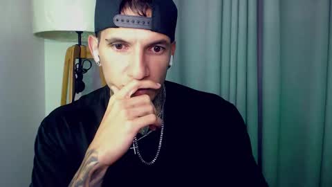 Sebastian online show from November 30, 1:02 pm