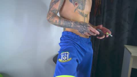 sem_alas online show from April 10, 6:42 am