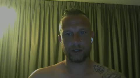 sence08 online show from April 23, 10:34 pm