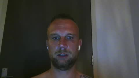Snapshot of sence08 chatting on October 26, 10:56 pm sence08 online show from October 26, 10:56 pm