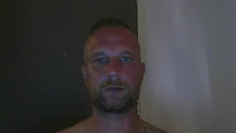 Snapshot of sence08 chatting on October 17, 8:46 pm sence08 online show from October 17, 8:46 pm