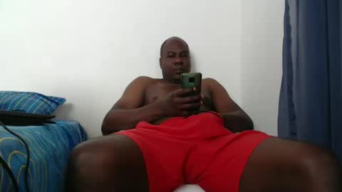 Snapshot of senyeiblack chatting on March 10, 4:35 pm Jose online show from March 10, 4:35 pm