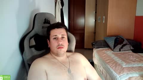 Snapshot of sergio95n chatting on October 24, 2:19 pm Pollos online show from October 24, 2:19 pm