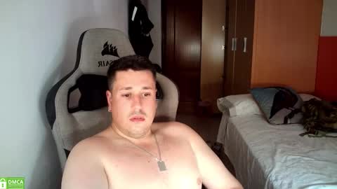 Snapshot of sergio95n chatting on September 20, 3:34 pm Pollos online show from September 20, 3:34 pm