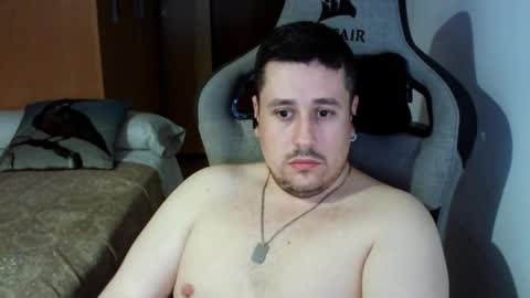 Snapshot of sergio95n chatting on March 11, 3:23 pm Pollos online show from March 11, 3:23 pm