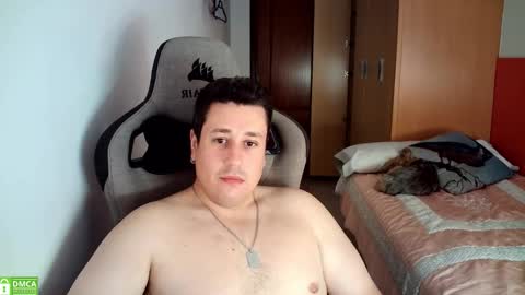 Snapshot of sergio95n chatting on October 19, 10:07 am Pollos online show from October 19, 10:07 am