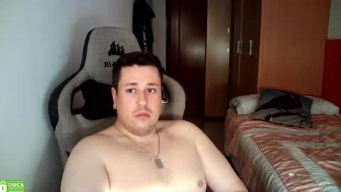 Snapshot of sergio95n chatting on October 4, 4:23 pm Pollos online show from October 4, 4:23 pm