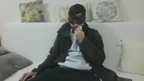 sero98313230 online show from April 6, 7:20 am