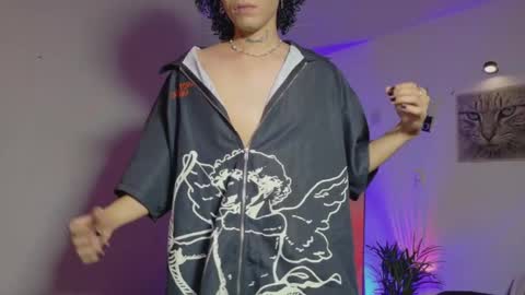 Alexis online show from April 18, 1:07 am