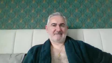 Antonio online show from April 12, 3:57 pm