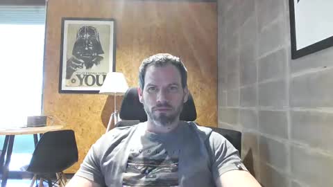 Snapshot of shad0w_hunter chatting on March 5, 12:11 pm shad0w_hunter online show from March 5, 12:11 pm
