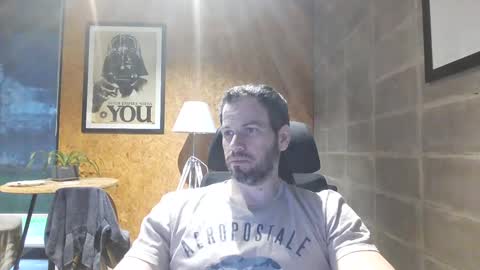 Snapshot of shad0w_hunter chatting on January 27, 1:09 pm shad0w_hunter online show from January 27, 1:09 pm