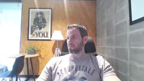 Snapshot of shad0w_hunter chatting on January 10, 2:13 pm shad0w_hunter online show from January 10, 2:13 pm