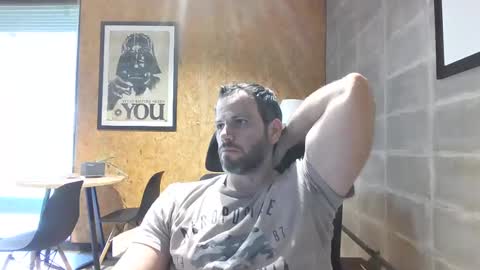 Snapshot of shad0w_hunter chatting on February 24, 12:59 pm shad0w_hunter online show from February 24, 12:59 pm