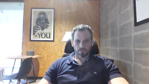 Snapshot of shad0w_hunter chatting on February 14, 1:51 pm shad0w_hunter online show from February 14, 1:51 pm