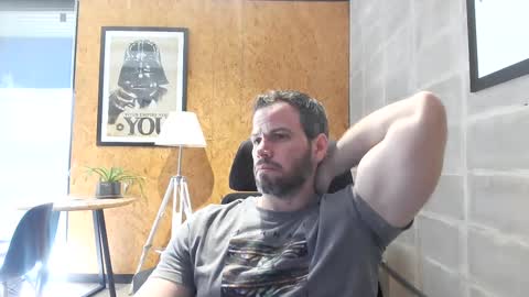 Snapshot of shad0w_hunter chatting on January 14, 7:32 pm shad0w_hunter online show from January 14, 7:32 pm