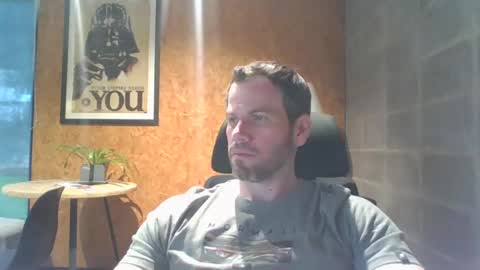 Snapshot of shad0w_hunter chatting on December 2, 1:44 pm shad0w_hunter online show from December 2, 1:44 pm