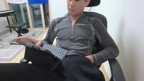 shanegim online show from December 7, 8:44 am