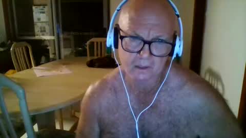 shaneo781570 online show from April 15, 6:41 pm