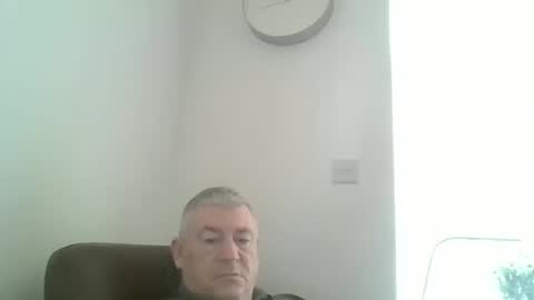 Snapshot of she52 chatting on December 9, 8:44 am she52 online show from December 9, 8:44 am