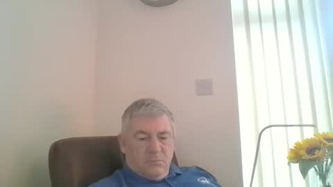 Snapshot of she52 chatting on January 15, 9:02 am she52 online show from January 15, 9:02 am