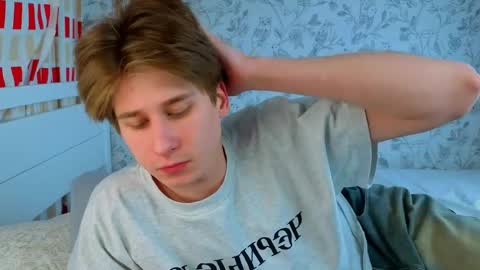 Nenedent online show from April 10, 11:34 pm