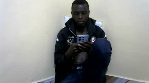 Snapshot of shikwekwe chatting on February 22, 9:53 pm Collorewamadeals online show from February 22, 9:53 pm