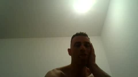 showherenow online show from April 27, 6:54 am