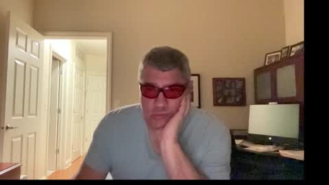 Chicago Guy online show from October 29, 3:53 am