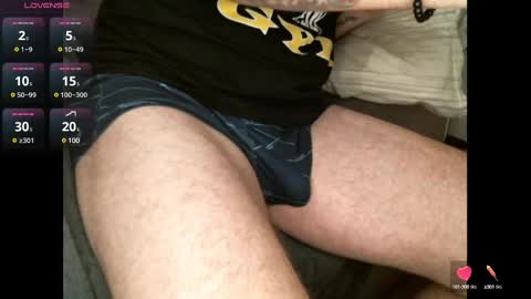 Snapshot of showoffjay46 chatting on February 5, 9:50 pm showofjay online show from February 5, 9:50 pm