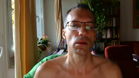 Dniel Gyrffy online show from September 12, 5:07 am