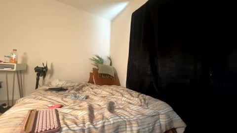 shurthingxx online show from February 25, 6:09 pm