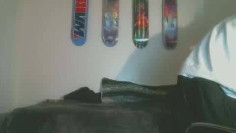 shyboyhugecum2020 online show from February 14, 4:51 am