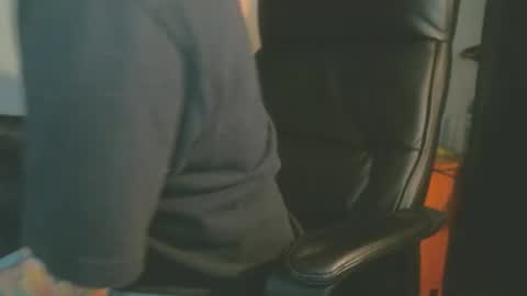 shyboyhugecum2020 online show from March 19, 2:37 am