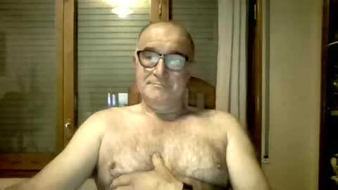 shymmy10 online show from May 31, 3:40 am