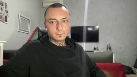 sidvicious23cm online show from January 17, 7:38 pm