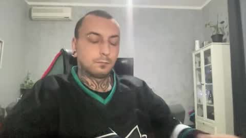 sidvicious23cm online show from December 22, 5:54 pm