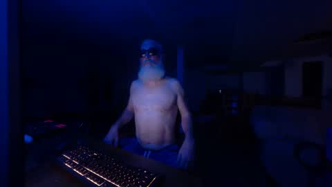 silverfox3030 online show from September 22, 4:23 am