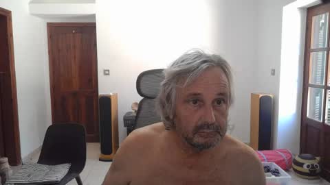 Simon online show from August 2, 8:45 am