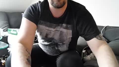 sinned09 online show from April 18, 4:19 pm