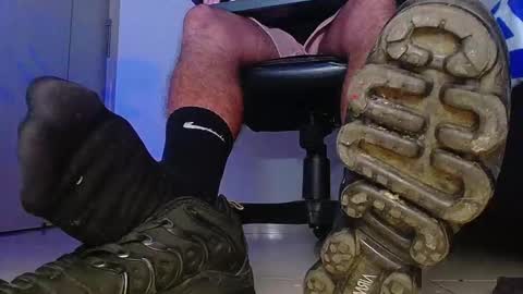 only foot                         worshipers here online show from February 15, 7:51 am