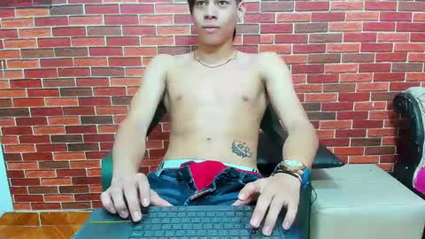 SIR RYANT online show from March 3, 5:56 pm