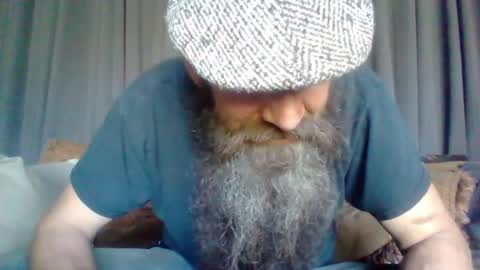 sitonmybeardxxx online show from June 9, 8:32 pm