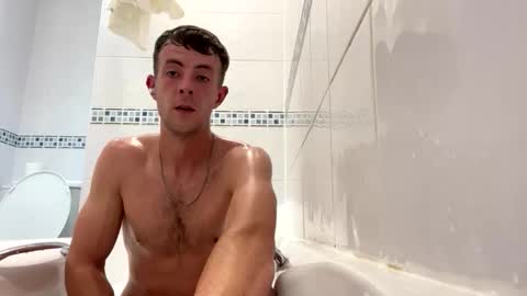 sixpackmac1 online show from September 18, 1:57 pm