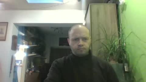 sixten19795 online show from December 1, 7:44 am