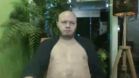 sixten19795 online show from December 19, 8:00 am