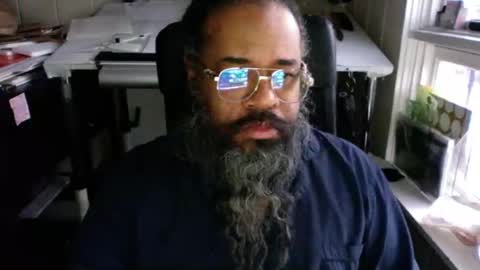 Snapshot of siyah_sakal chatting on December 23, 12:08 pm siyah_sakal online show from December 23, 12:08 pm