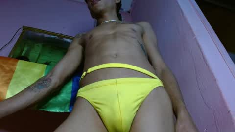 skinny1hugecock27 online show from April 7, 6:41 pm