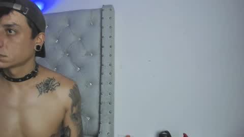 skinnydevil1 online show from February 20, 6:19 am